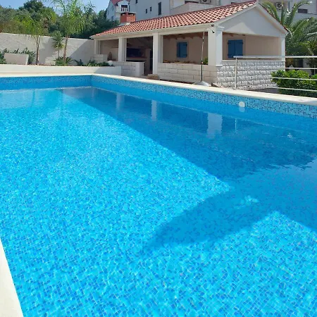 Appartamento 2 Pools-2 By Interhome *