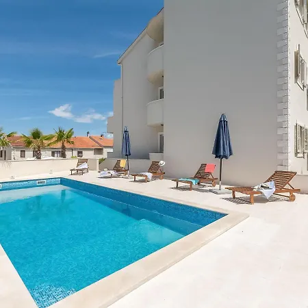 2 Pools-2 By Interhome