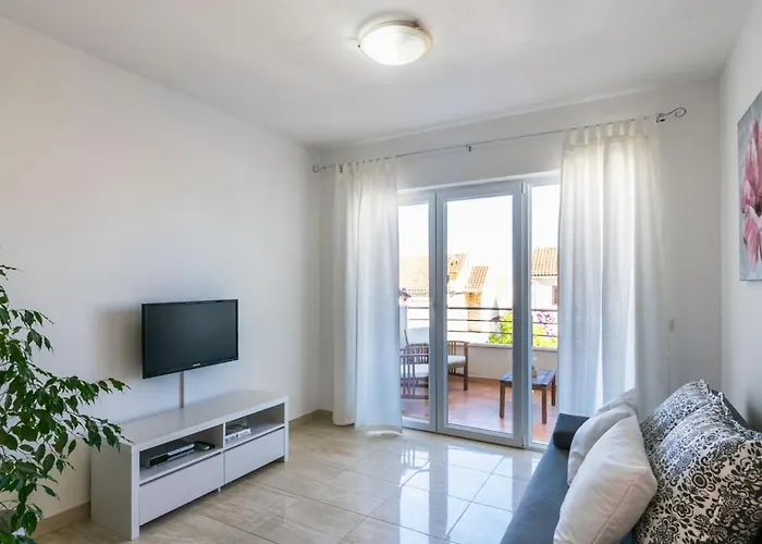 2 Pools-2 By Interhome Sutivan