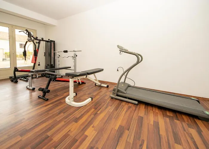 2 Pools-2 By Interhome *