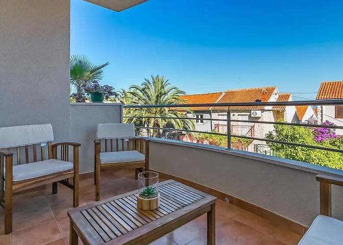 2 Pools-2 By Interhome *