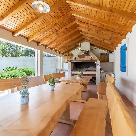 2 Pools-2 By Interhome سوتيفان