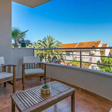 2 Pools-2 By Interhome *